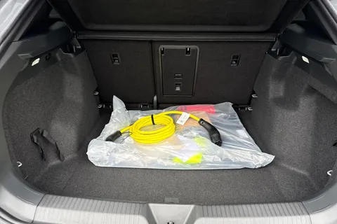 Volkswagen ID.4 Pro 77kWh Black Edition Auto 5dr Thumbnail #7