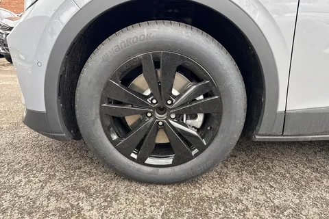 Volkswagen ID.4 Pro 77kWh Black Edition Auto 5dr Thumbnail #10