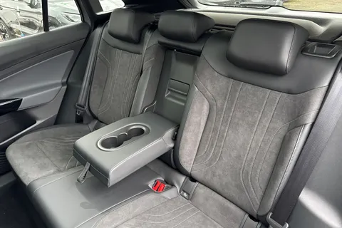 Volkswagen ID.4 Pro 77kWh Black Edition Auto 5dr Thumbnail #19