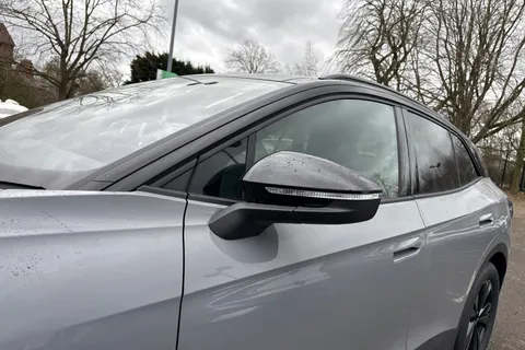 Volkswagen ID.4 Pro 77kWh Black Edition Auto 5dr Thumbnail #26