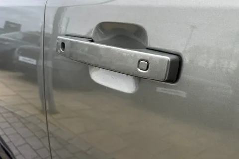 KO74NDN Land Rover Defender 110 3.0 D350 X-Dynamic HSE 5dr Thumbnail #31