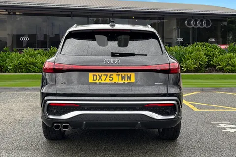DX75TWW Audi Q5 SUV S line TDI quattro 204 PS S tronic Thumbnail #5