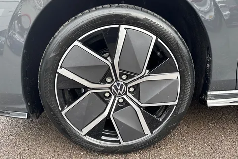  Volkswagen Golf 2.0 TDI Black Edition DSG Euro 6 (s/s) 5dr Thumbnail #11