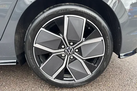  Volkswagen Golf 2.0 TDI Black Edition DSG Euro 6 (s/s) 5dr Thumbnail #12