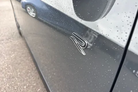  Volkswagen Golf 2.0 TDI Black Edition DSG Euro 6 (s/s) 5dr Thumbnail #27