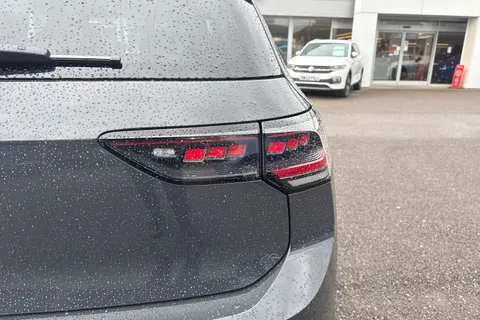  Volkswagen Golf 2.0 TDI Black Edition DSG Euro 6 (s/s) 5dr Thumbnail #29