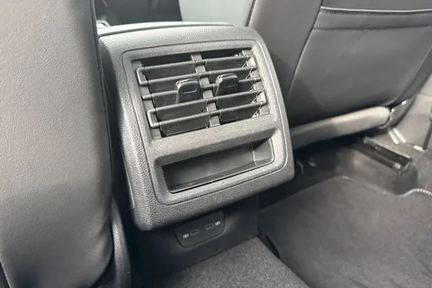  Volkswagen Golf 2.0 TDI Black Edition DSG Euro 6 (s/s) 5dr Thumbnail #35