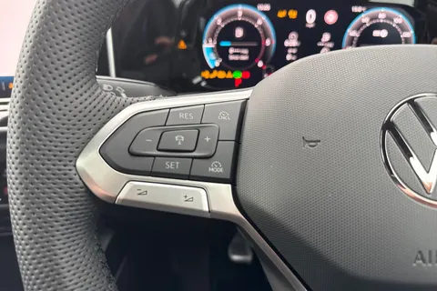  Volkswagen Golf 2.0 TDI Black Edition DSG Euro 6 (s/s) 5dr Thumbnail #43