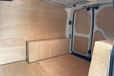 PN75NGG Volkswagen Caddy 2.0 TDI 102PS Commerce Plus Van [Tech Pack] Thumbnail #18