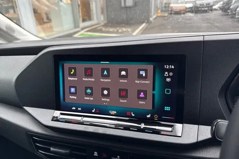 PN75NGG Volkswagen Caddy 2.0 TDI 102PS Commerce Plus Van [Tech Pack] Thumbnail #34