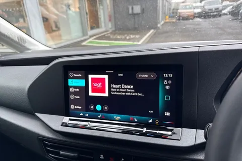 PN75NGG Volkswagen Caddy 2.0 TDI 102PS Commerce Plus Van [Tech Pack] Thumbnail #37