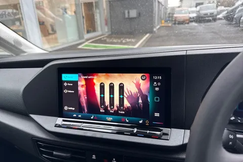 PN75NGG Volkswagen Caddy 2.0 TDI 102PS Commerce Plus Van [Tech Pack] Thumbnail #43