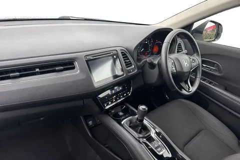 15 of 62 for Honda HR-V 1.5 i-VTEC SE SUV 5dr Petrol Manual Euro 6 (s/s) (130 ps)