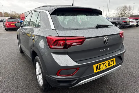 MD72BZV Volkswagen T-Roc 1.5 TSI Life DSG Euro 6 (s/s) 5dr Thumbnail #9