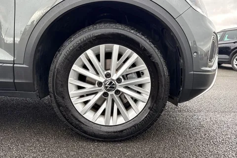 MD72BZV Volkswagen T-Roc 1.5 TSI Life DSG Euro 6 (s/s) 5dr Thumbnail #11