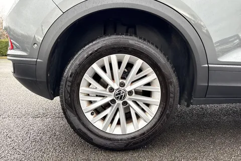 MD72BZV Volkswagen T-Roc 1.5 TSI Life DSG Euro 6 (s/s) 5dr Thumbnail #12