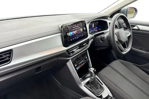 MD72BZV Volkswagen T-Roc 1.5 TSI Life DSG Euro 6 (s/s) 5dr Thumbnail #16