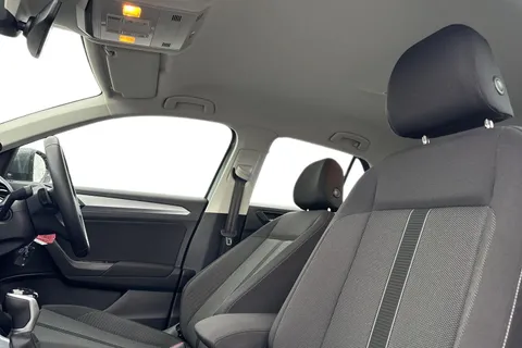 MD72BZV Volkswagen T-Roc 1.5 TSI Life DSG Euro 6 (s/s) 5dr Thumbnail #17