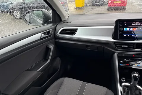 MD72BZV Volkswagen T-Roc 1.5 TSI Life DSG Euro 6 (s/s) 5dr Thumbnail #21