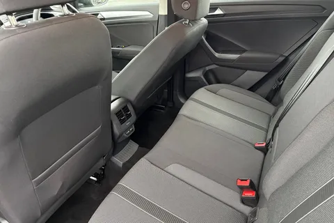 MD72BZV Volkswagen T-Roc 1.5 TSI Life DSG Euro 6 (s/s) 5dr Thumbnail #36