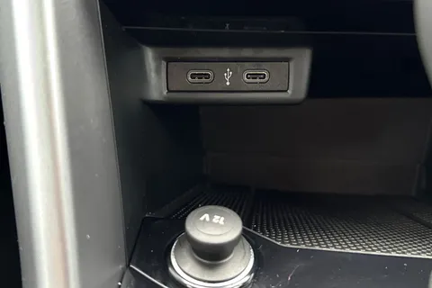 MD72BZV Volkswagen T-Roc 1.5 TSI Life DSG Euro 6 (s/s) 5dr Thumbnail #53