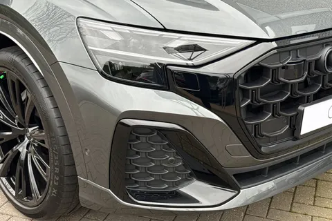  Audi Q8 3.0 TDI V6 Black Edition Tiptronic quattro Euro 6 (s/s) 5dr Thumbnail #9