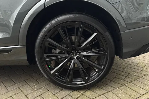  Audi Q8 3.0 TDI V6 Black Edition Tiptronic quattro Euro 6 (s/s) 5dr Thumbnail #12