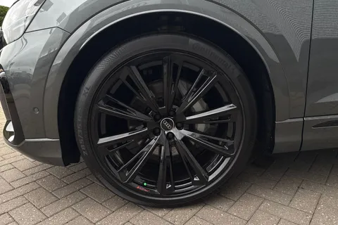  Audi Q8 3.0 TDI V6 Black Edition Tiptronic quattro Euro 6 (s/s) 5dr Thumbnail #13