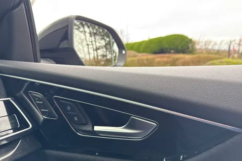  Audi Q8 3.0 TDI V6 Black Edition Tiptronic quattro Euro 6 (s/s) 5dr Thumbnail #21