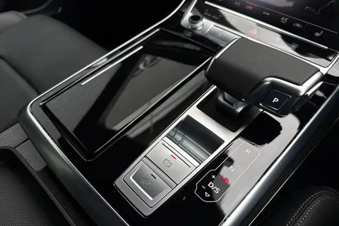  Audi Q8 3.0 TDI V6 Black Edition Tiptronic quattro Euro 6 (s/s) 5dr Thumbnail #23