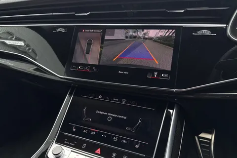  Audi Q8 3.0 TDI V6 Black Edition Tiptronic quattro Euro 6 (s/s) 5dr Thumbnail #42