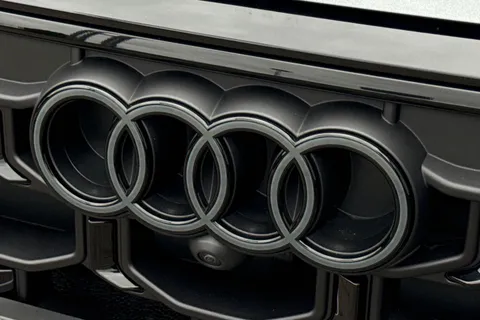  Audi Q8 3.0 TDI V6 Black Edition Tiptronic quattro Euro 6 (s/s) 5dr Thumbnail #49