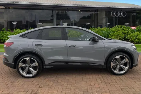  Audi Q4 e-tron 45 Black Edition Sportback Auto 5dr 82kWh Thumbnail #4