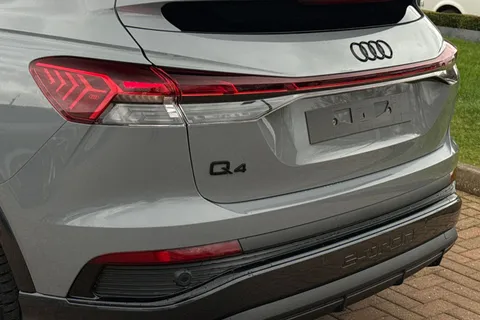  Audi Q4 e-tron 45 Black Edition Sportback Auto 5dr 82kWh Thumbnail #8