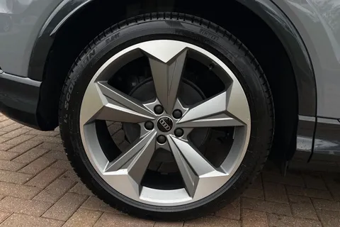  Audi Q4 e-tron 45 Black Edition Sportback Auto 5dr 82kWh Thumbnail #12