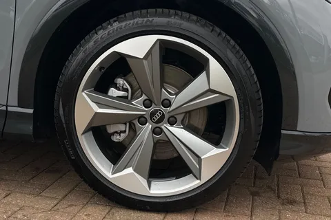  Audi Q4 e-tron 45 Black Edition Sportback Auto 5dr 82kWh Thumbnail #13