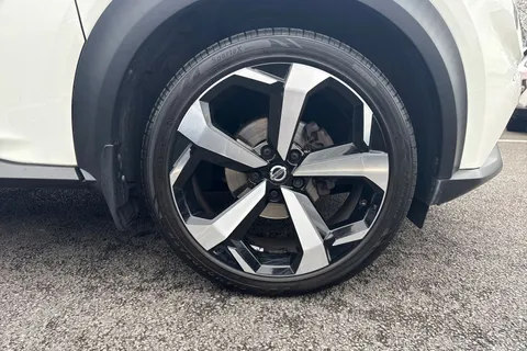 EA69UMU Nissan Juke 1.0 DIG-T Tekna Euro 6 (s/s) 5dr Thumbnail #8