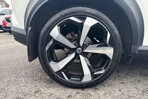 EA69UMU Nissan Juke 1.0 DIG-T Tekna Euro 6 (s/s) 5dr Thumbnail #23