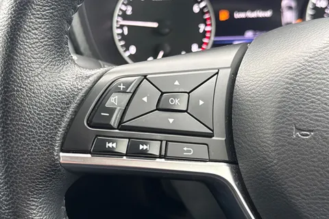 EA69UMU Nissan Juke 1.0 DIG-T Tekna Euro 6 (s/s) 5dr Thumbnail #38