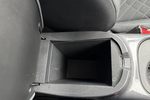 EA69UMU Nissan Juke 1.0 DIG-T Tekna Euro 6 (s/s) 5dr Thumbnail #53