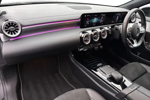 MA22FFZ Mercedes-Benz A Class 1.3 A180 AMG Line Edition (Executive) 7G-DCT Euro 6 (s/s) 5dr Thumbnail #16