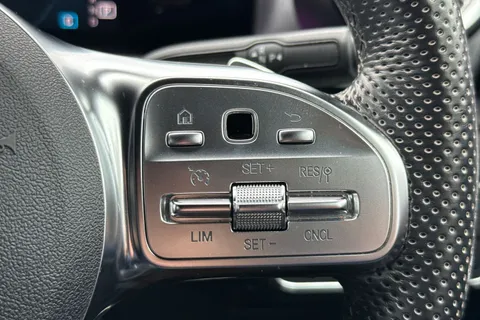 MA22FFZ Mercedes-Benz A Class 1.3 A180 AMG Line Edition (Executive) 7G-DCT Euro 6 (s/s) 5dr Thumbnail #41