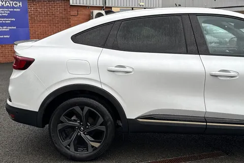 BK72ZXM Renault Arkana 1.6 E-TECH E-Tech engineered Auto 2WD Euro 6 (s/s) 5dr Thumbnail #31