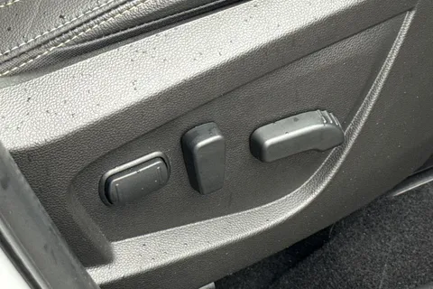 BK72ZXM Renault Arkana 1.6 E-TECH E-Tech engineered Auto 2WD Euro 6 (s/s) 5dr Thumbnail #33