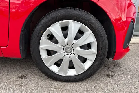 11 of 64 for PEUGEOT 108 1.0 Active Euro 6 5dr