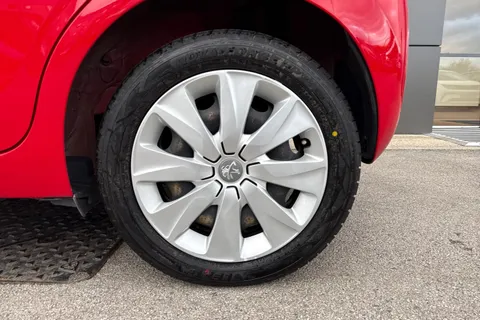 13 of 64 for PEUGEOT 108 1.0 Active Euro 6 5dr