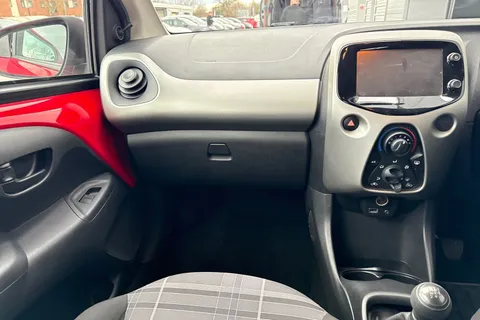 20 of 64 for PEUGEOT 108 1.0 Active Euro 6 5dr