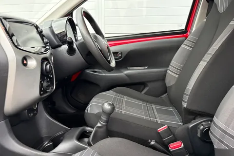 36 of 64 for PEUGEOT 108 1.0 Active Euro 6 5dr