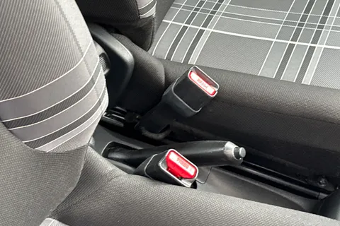 41 of 64 for PEUGEOT 108 1.0 Active Euro 6 5dr