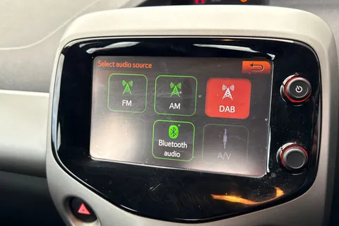 49 of 64 for PEUGEOT 108 1.0 Active Euro 6 5dr